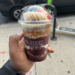 A bunch of stuff lol in my açaí bowl