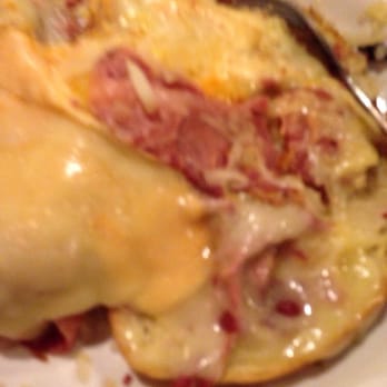Golden Dawn - How do u screw up a Ruben? - Diners Near Me - Levittown, Pennsylvania