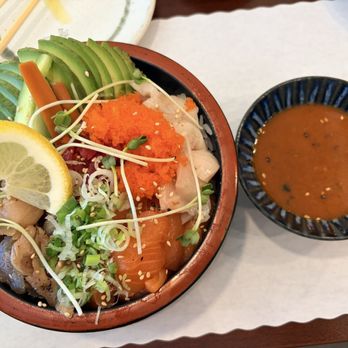 Sushi Akito - Pokè - Sushi Bars Near Me - Rancho Palos Verdes, California