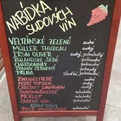 4. Olomoucká vinotéka