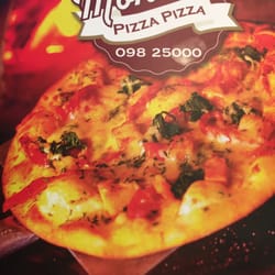 Monroes Pizza Pizza