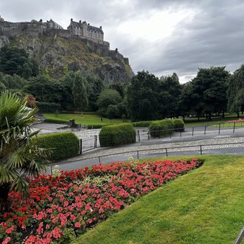 Princes Street Gardens - Parks Near Me - Edinburgh, EDH