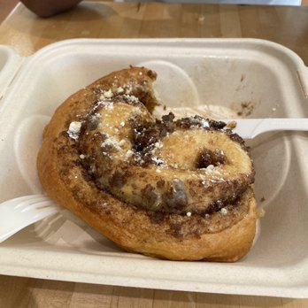 Umeke Market - Cinnamon roll - Vegan Near Me - Honolulu, Hawaii Umeke Market - Cinnamon roll - Vegan Near Me - Honolulu, Hawaii
