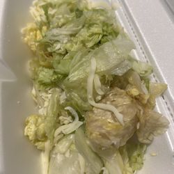 Gionino's Pizzeria of Cleveland-Westpark - Brown, soggy lettuce-no dressing provided