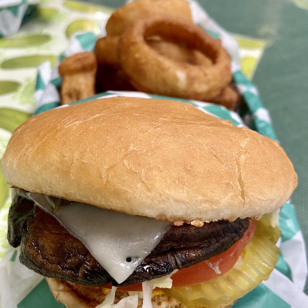 Green Pickle Grill - Vegetarian Portobello Sandwich - Burgers Near Me - Glen Rose, Texas