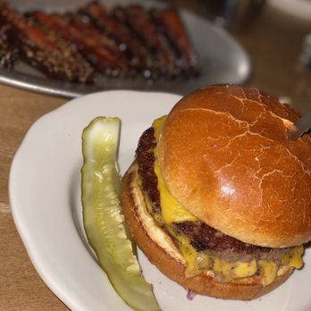 Au Cheval - Drooling - Bars Near Me - Chicago, Illinois