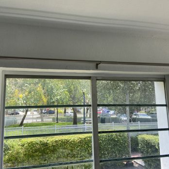 Legoman - Curtain rod hanging - Handyman Near Me Legoman - Curtain rod hanging - Handyman Near Me