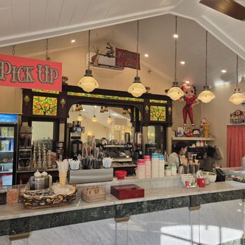 Boops - Interior - Coffee & Tea Near Me - Captiva, Florida Boops - Interior - Coffee & Tea Near Me - Captiva, Florida