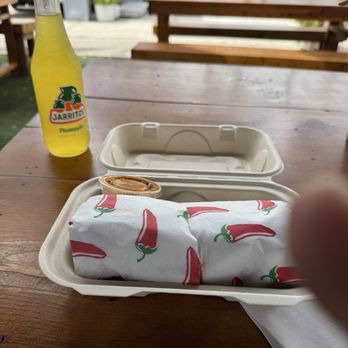 Linda's Kitchen - Carne Asada Burrito - Food Trucks Near Me - Kahului, Hawaii Linda's Kitchen - Carne Asada Burrito - Food Trucks Near Me - Kahului, Hawaii