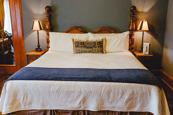 The Leonard At Logan House by null