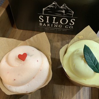 Silos Baking - Strawberry cream cheese chocolate cake (l) and lemon lavender (r). - Cupcakes Near Me - Waco, Texas