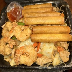 Chicken + Shrimp Pancit with 6 Lumpia