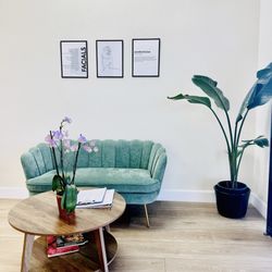 Browtique Beauty Studio - Lovely and clean waiting area :)
