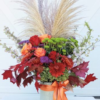 Country I Do's - Autumn Breeze Call Country I Do's for Your Fall and Christmas Arrangements - Florists Near Me - Carlisle, Pennsylvania Country I Do's - Autumn Breeze Call Country I Do's for Your Fall and Christmas Arrangements - Florists Near Me - Carlisle, Pennsylvania