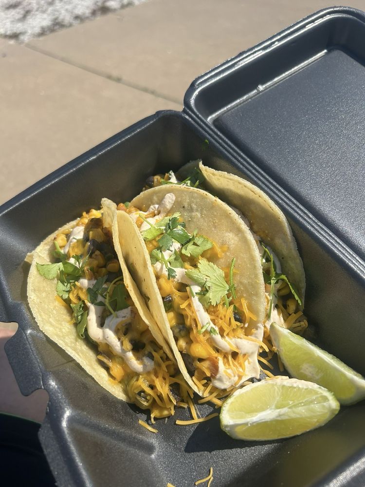Food from Dam Tacos