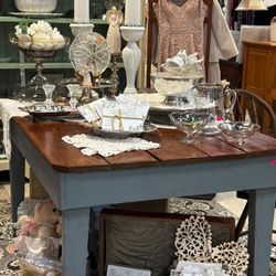 Arc of Hanover Thrift Store - A vignette...