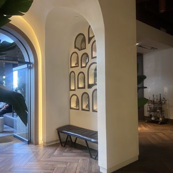 Caló Kitchen + Tequila - Cocktail Bars Near Me - Costa Mesa, California