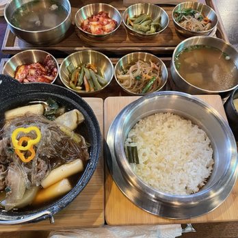 Lani Sot - Bulgogi Jeongol (beef hot pot) Set - Korean Near Me - Honolulu, Hawaii