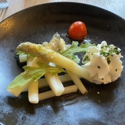 La Rose de Pindare - First course "entree" white asparagus whipped cream