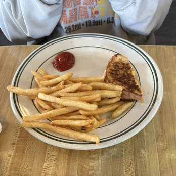 Donna's Restaurant - Diners Near Me - Juneau, Alaska Donna's Restaurant - Diners Near Me - Juneau, Alaska