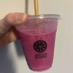 Green & Tonic - Tropical Dragon Fruit Smoothie