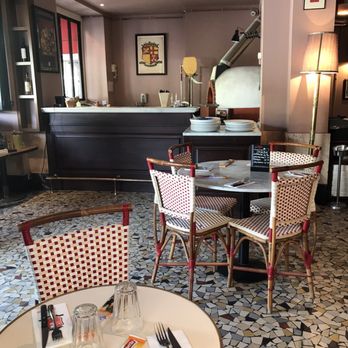 La Famiglia - Pizza Near Me - Paris, 75 La Famiglia - Pizza Near Me - Paris, 75