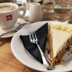 archerfield walled garden - Carrot cake