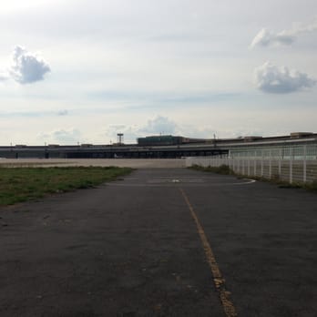 Tempelhofer Feld - Abandoned airport - Tempelhof - Landmarks & Historical Buildings Near Me - Berlin, BE
