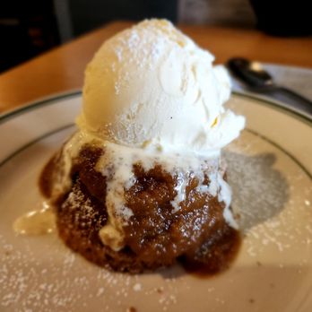 101 Craft Kitchen - Oh so good desserts!Butter cake with pineapple sauce. - Gastropubs Near Me - Gahanna, Ohio 101 Craft Kitchen - Oh so good desserts!Butter cake with pineapple sauce. - Gastropubs Near Me - Gahanna, Ohio