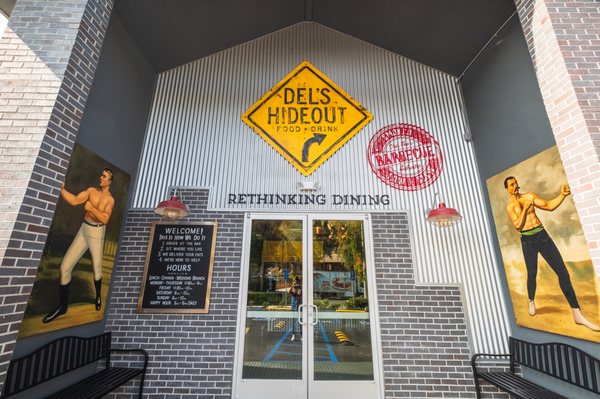 Del's Hideout by null