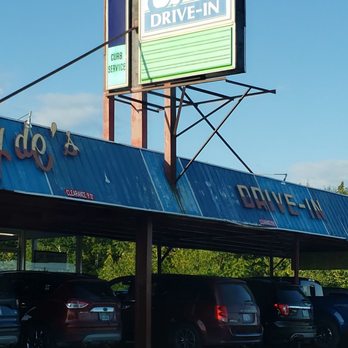 Clyde's Drive-In - Burgers Near Me - St. Ignace, Michigan