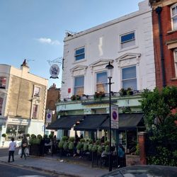 Builders Arms - Outside