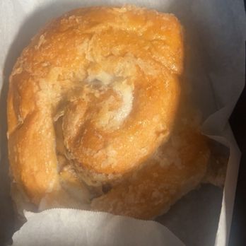 The Market Bakery - Apple cinnamon roll - Next day - Air fry reheat 350° 3-5 mins perfection - Bakeries Near Me - Raleigh, North Carolina