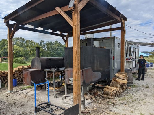 Big Mikes BBQ by null