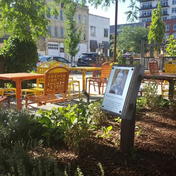Colectivo Coffee Foundry - So relaxing - Coffee & Tea Near Me - Milwaukee, Wisconsin