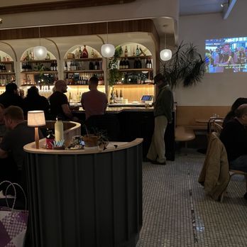 Oberlin - Walking in - New American Near Me - Providence, Rhode Island