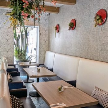 Toasted La Mesa - More elegant seating - Breakfast & Brunch Near Me - La Mesa, California