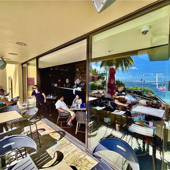 RumFire - Outdoor patio seating. - Asian Fusion Near Me - Honolulu, Hawaii