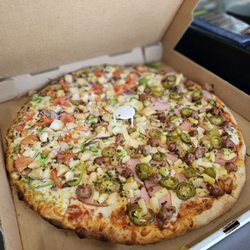 King kong NY Pizza - Half Mexican and half chicken pizza