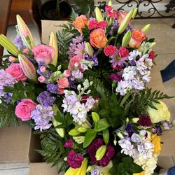 DW Florals And Gifts of Santa Fe - Mother's Day flowers