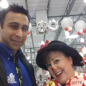 Dottie the Clown - Dottie brightens up the day - Clowns Near Me