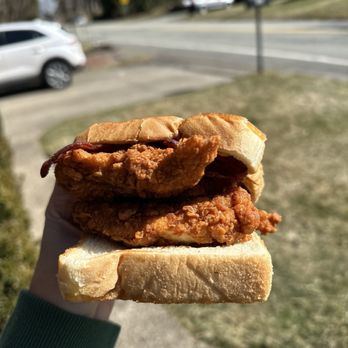Layne's Chicken Fingers - Chicken Shop Near Me - Pittsburgh, Pennsylvania Layne's Chicken Fingers - Chicken Shop Near Me - Pittsburgh, Pennsylvania