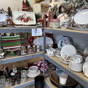 Belle Shops - Holiday and houseware - Furniture Stores Near Me - Jackson, Wyoming Belle Shops - Holiday and houseware - Furniture Stores Near Me - Jackson, Wyoming