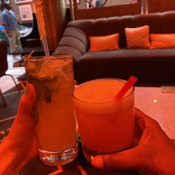 Dutch's Lounge