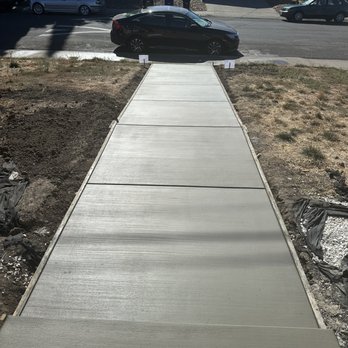 Rafael Landscaping - Pathway from street to front door. - Tree Services Near Me Rafael Landscaping - Pathway from street to front door. - Tree Services Near Me