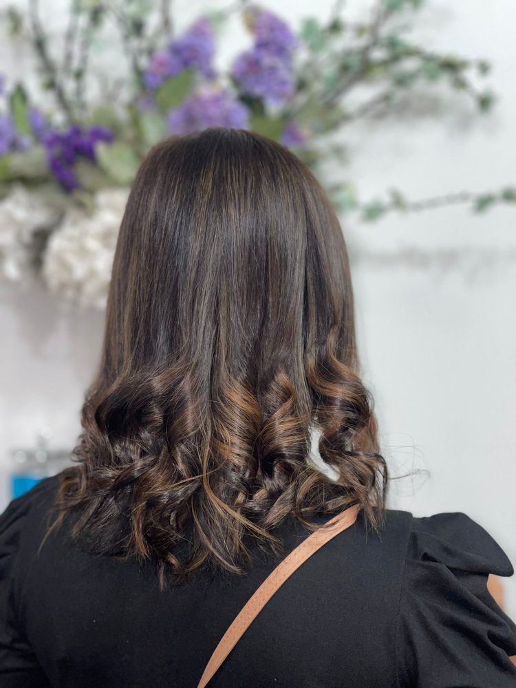Angelica's Beauty Salon Image