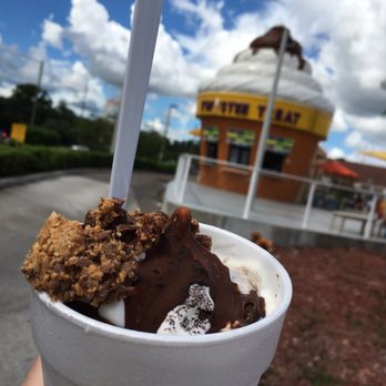 Twistee Treat - Sheldon - Oreo, Reese's and hard chocolate shell Twirl! - Ice Cream & Frozen Yogurt Near Me - Tampa, Florida