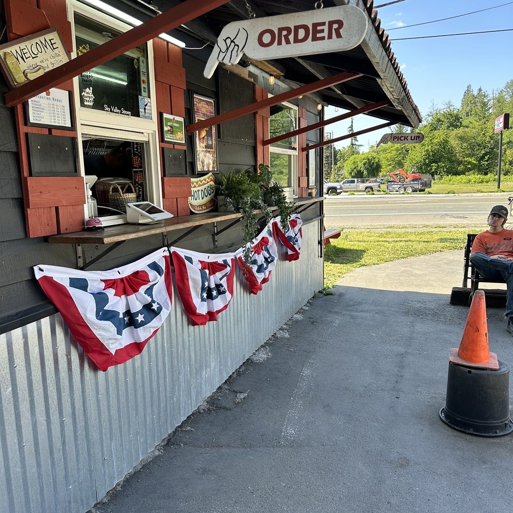 Vick's Burger Shack - Burgers Near Me - Sultan, Washington