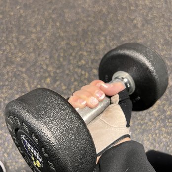 Planet Fitness - Free weights for balance and strength. - Gyms Near Me - El Paso, Texas Planet Fitness - Free weights for balance and strength. - Gyms Near Me - El Paso, Texas