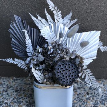 Flowers Gold Coast - Pewter Dried Flower Potted Arrangement, made by Flowers Gold Coast
www.flowersgoldcoast.com.au
@flowersgoldcoast - Florists Near Me - Ashmore, QLD Flowers Gold Coast - Pewter Dried Flower Potted Arrangement, made by Flowers Gold Coast
www.flowersgoldcoast.com.au
@flowersgoldcoast - Florists Near Me - Ashmore, QLD